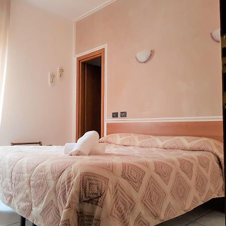 Hotel Marinoni Ломацо Екстериор снимка