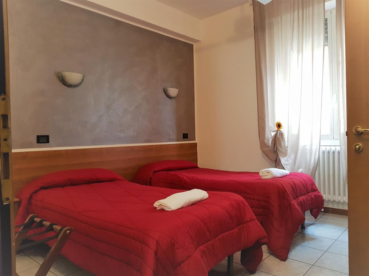 Hotel Marinoni Ломацо Екстериор снимка