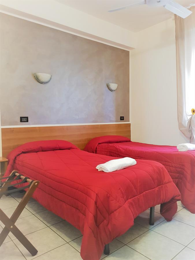 Hotel Marinoni Ломацо Екстериор снимка