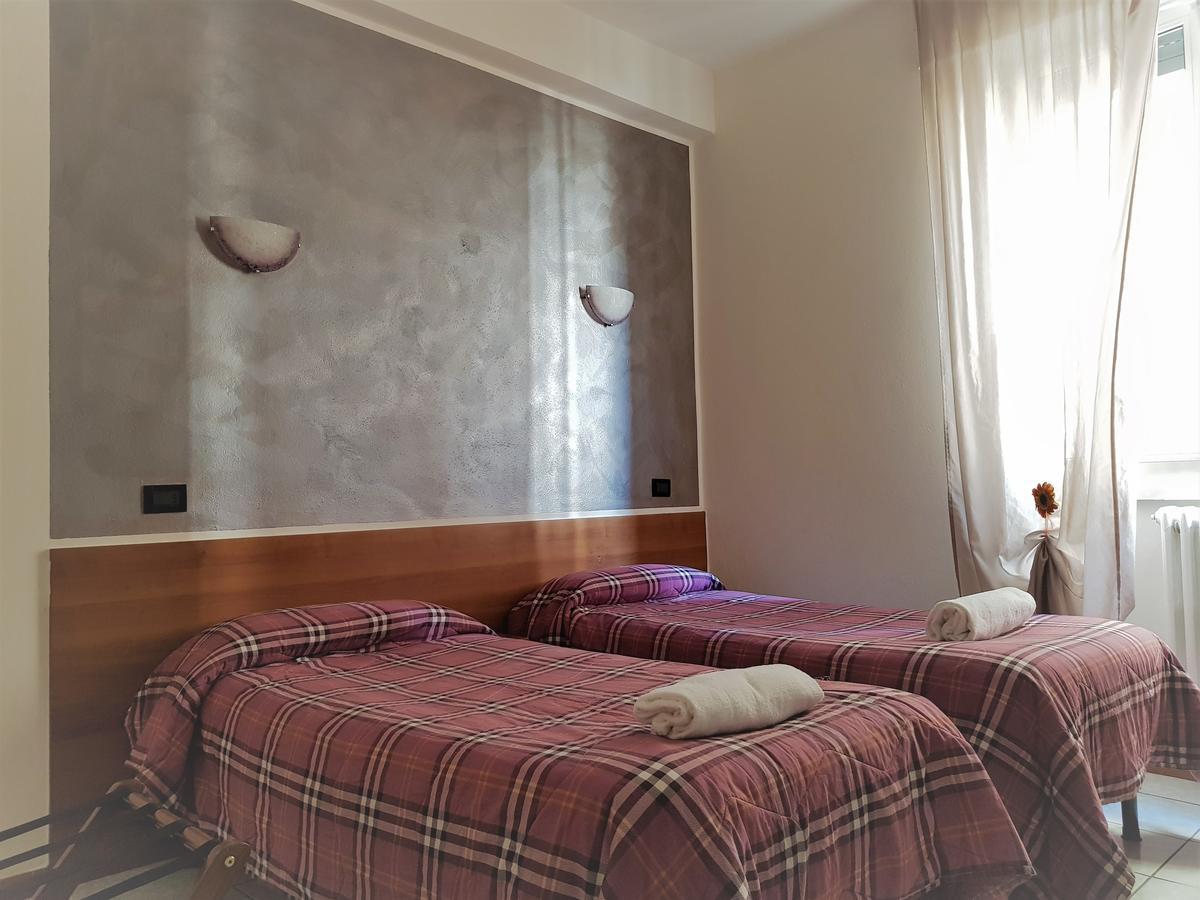 Hotel Marinoni Ломацо Екстериор снимка
