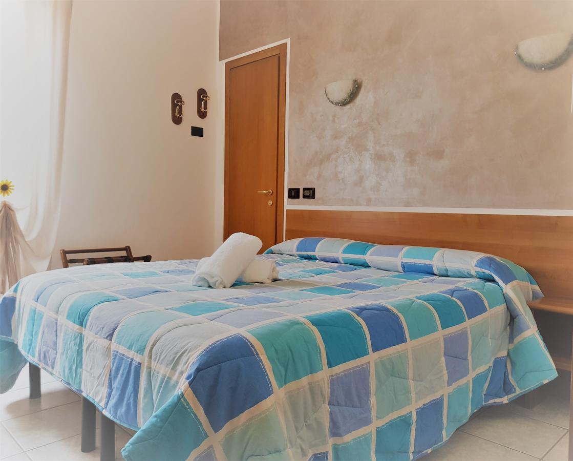 Hotel Marinoni Ломацо Екстериор снимка
