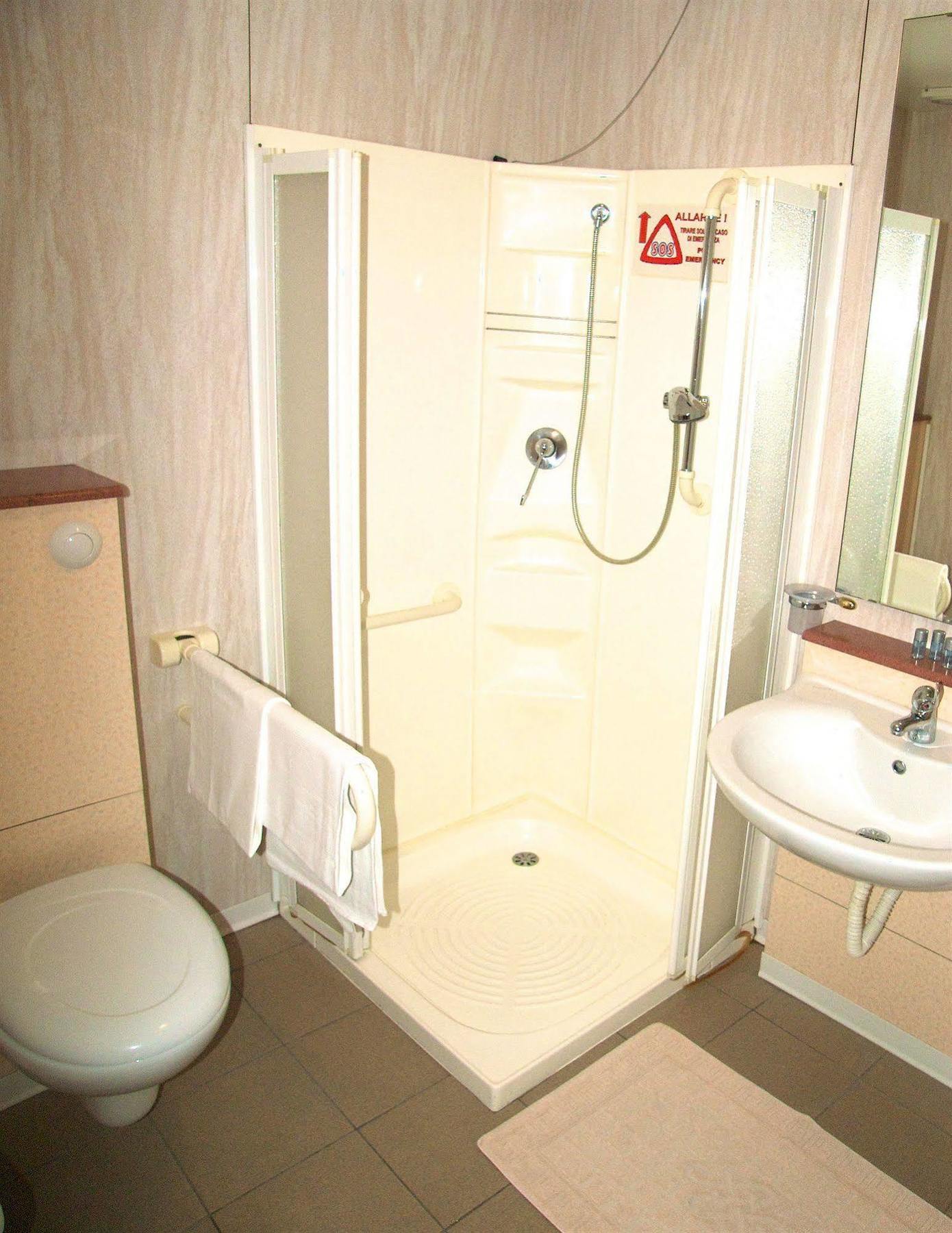 Hotel Marinoni Ломацо Екстериор снимка