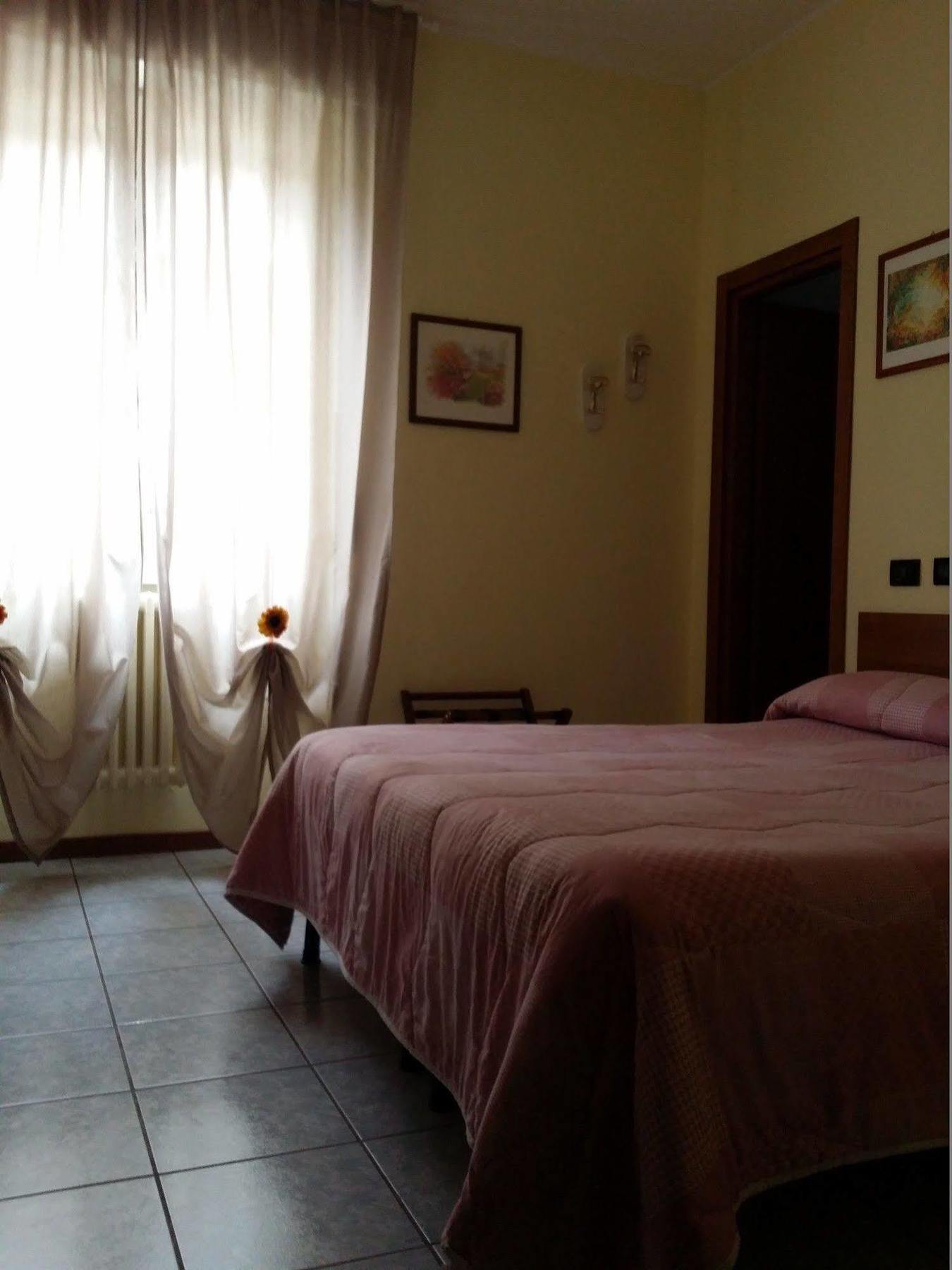 Hotel Marinoni Ломацо Екстериор снимка