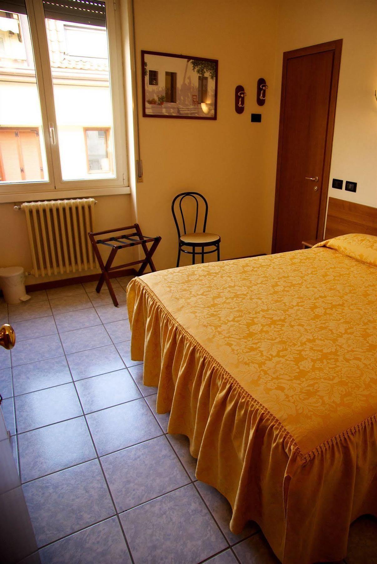 Hotel Marinoni Ломацо Екстериор снимка